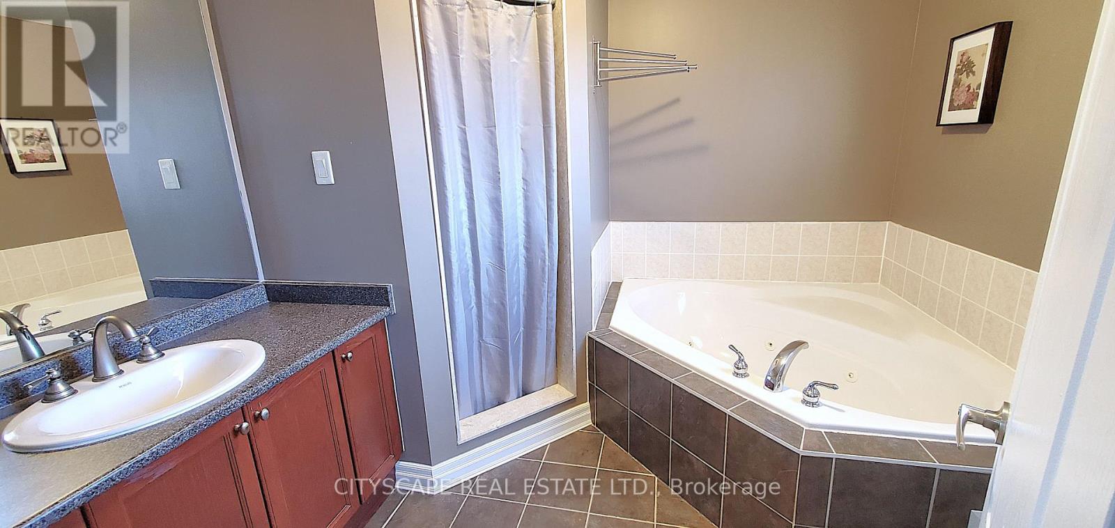 369 Kwapis Boulevard, Newmarket, Ontario  L3X 3H1 - Photo 17 - N13606646
