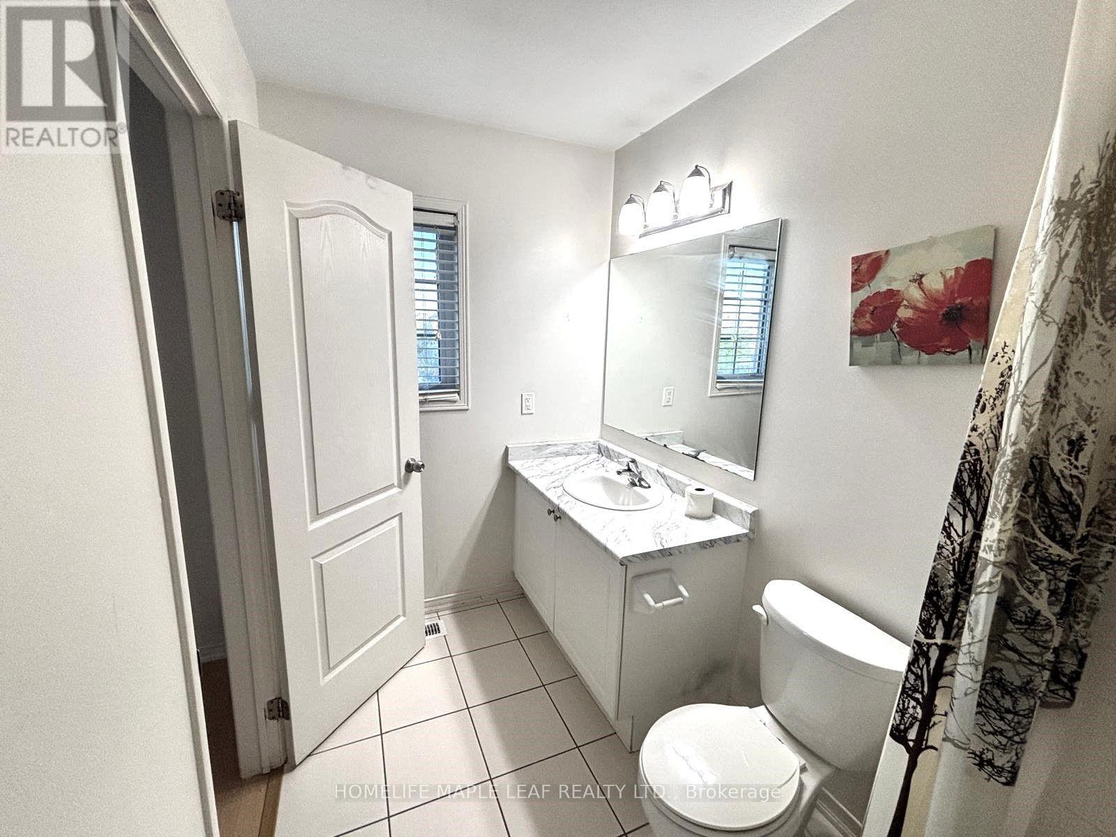 39 Sussexdale Drive, Brampton, Ontario  L6R 3R2 - Photo 12 - W13606624