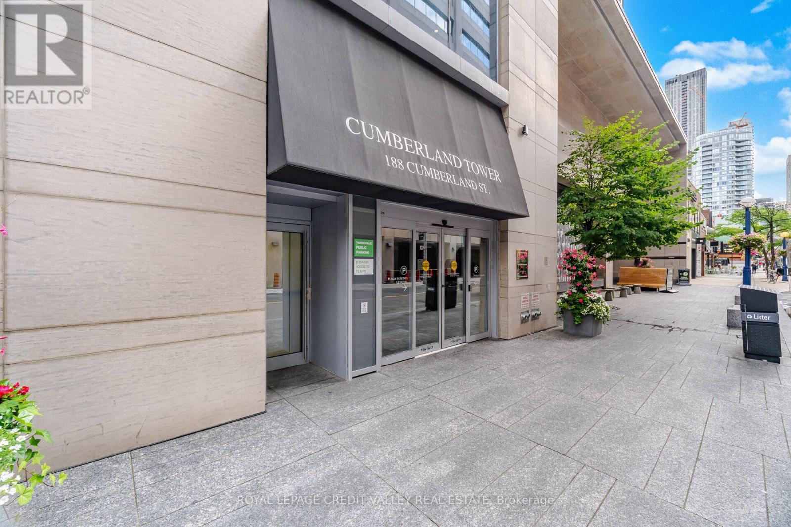 1806 - 188 Cumberland Street, Toronto, Ontario  M5R 0B6 - Photo 2 - C13238996