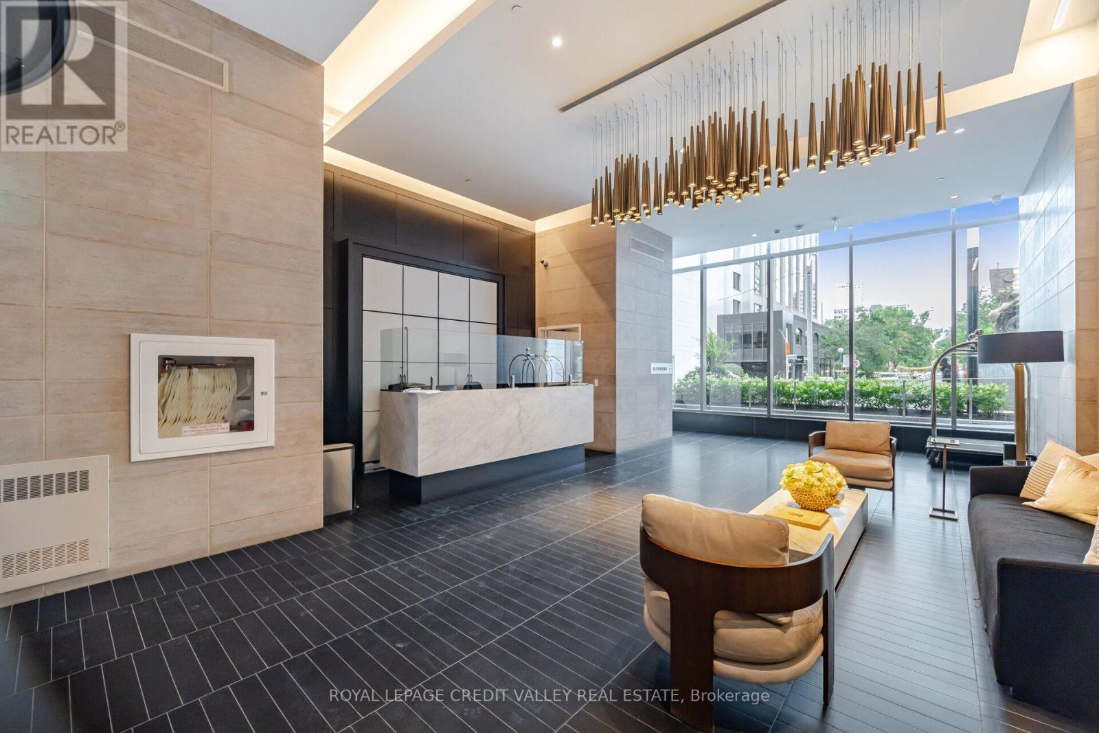 1806 - 188 Cumberland Street, Toronto, Ontario  M5R 0B6 - Photo 6 - C13238996