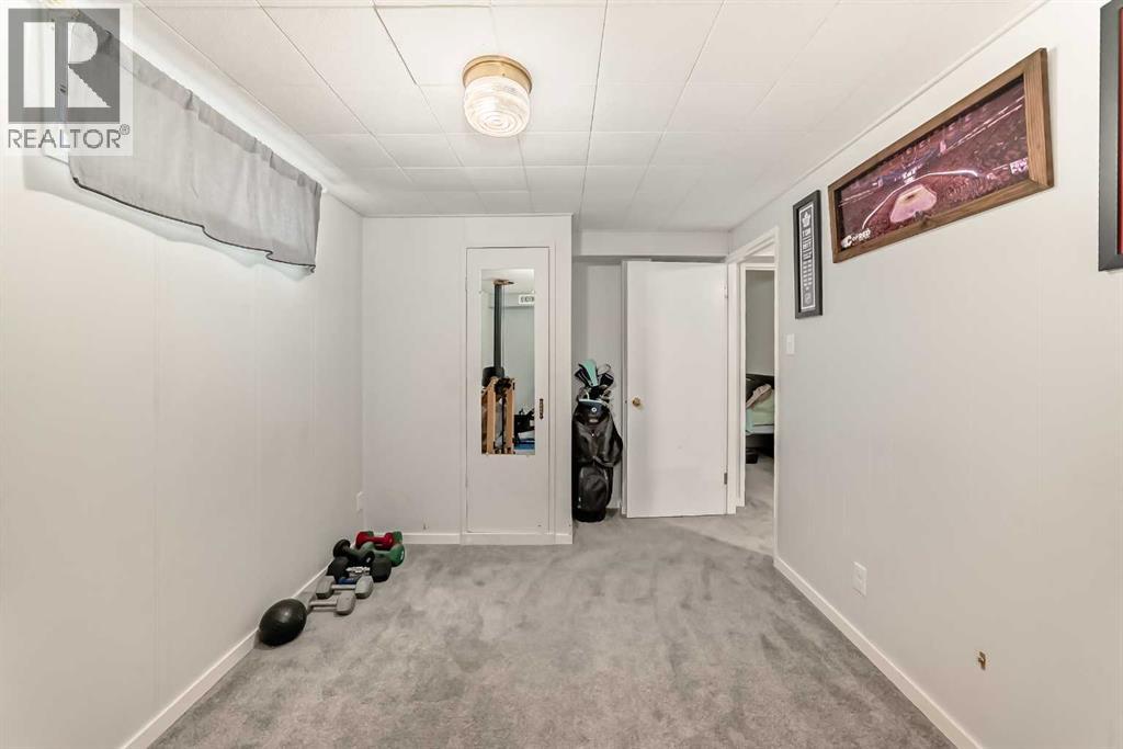 8043 Elbow Drive SW, Calgary, Alberta  T2V 1K5 - Photo 36 - A2327878
