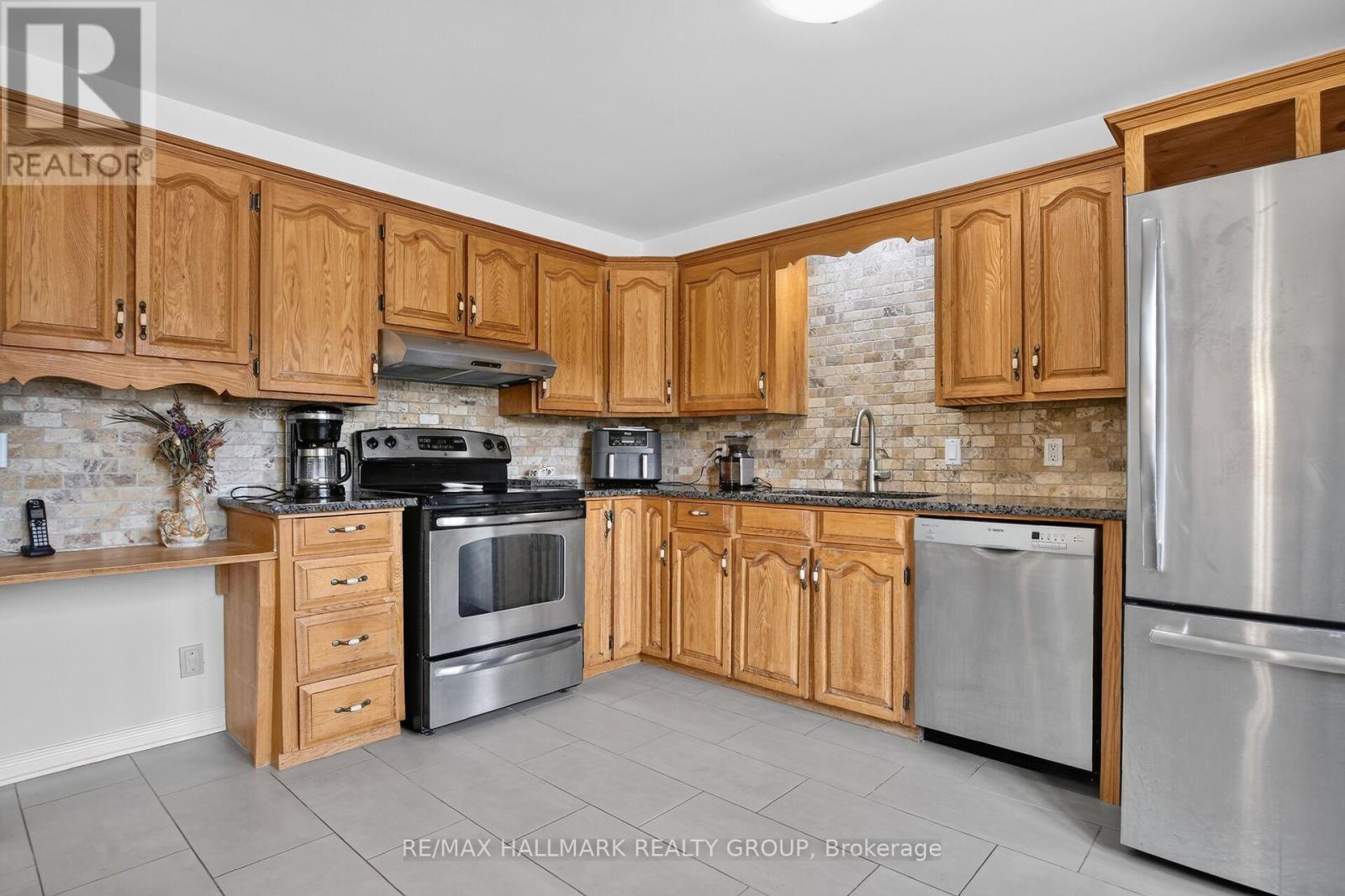 3606 Mcbean Street, Ottawa, Ontario  K0A 2Z0 - Photo 4 - X13606664