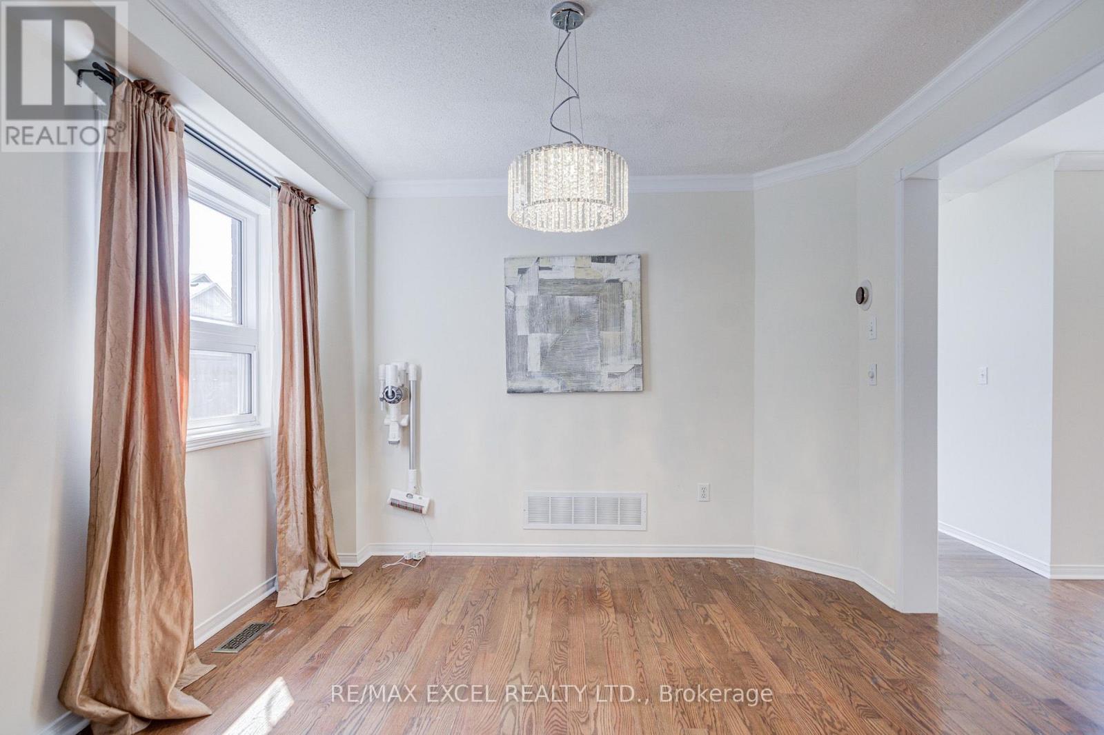 43 Beaumaris Crescent, Whitby, Ontario  L1M 2H3 - Photo 10 - E13606658