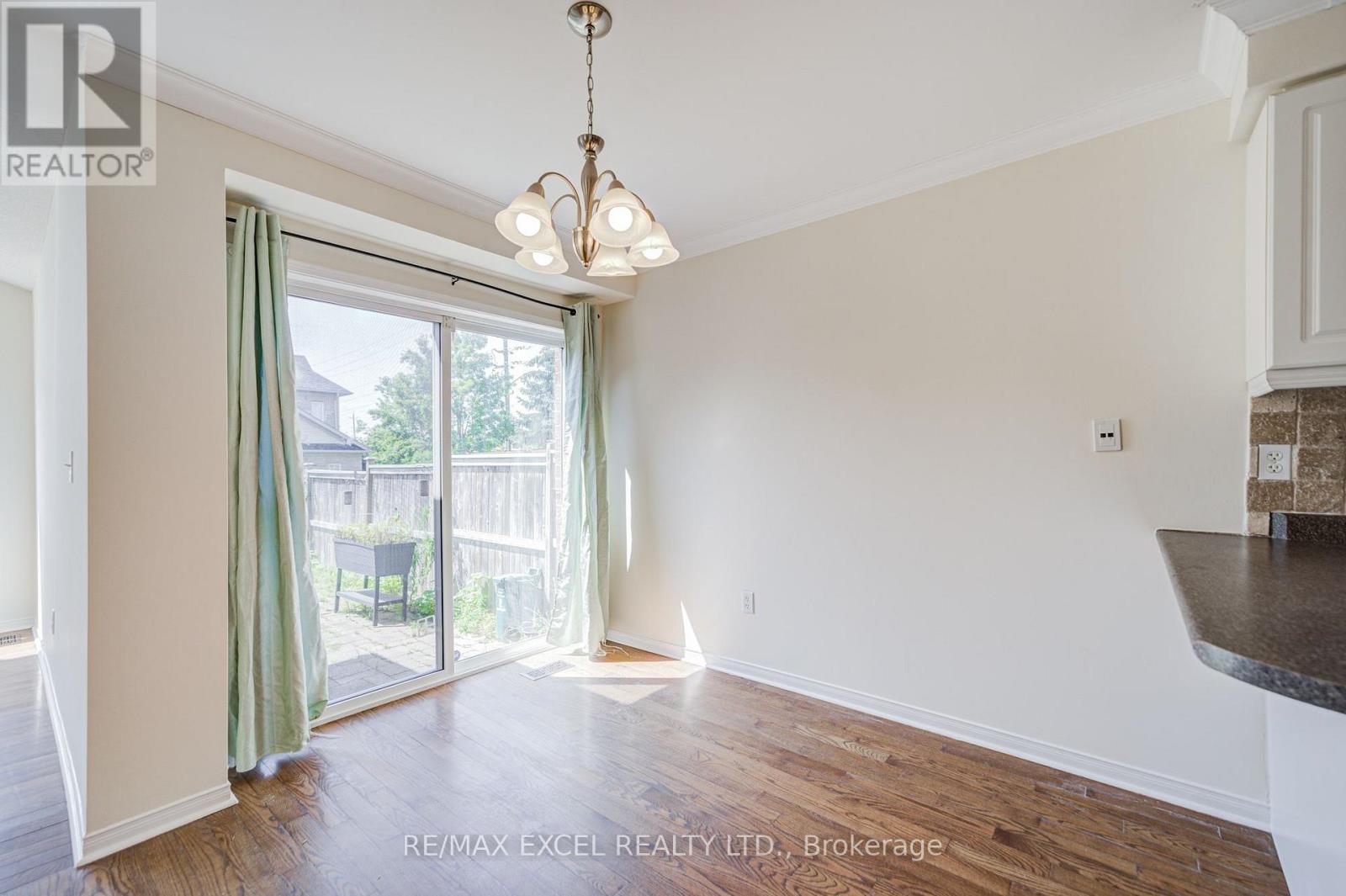 43 Beaumaris Crescent, Whitby, Ontario  L1M 2H3 - Photo 14 - E13606658