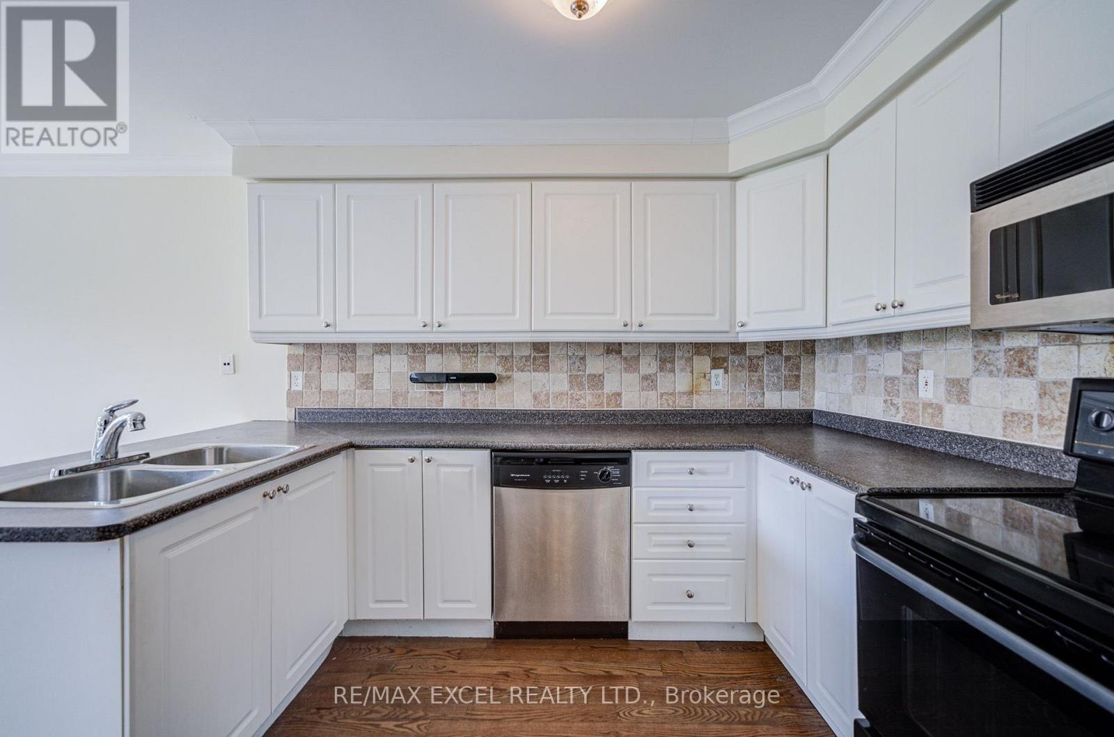 43 Beaumaris Crescent, Whitby, Ontario  L1M 2H3 - Photo 18 - E13606658