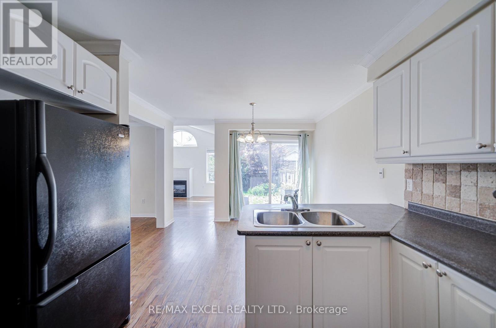 43 Beaumaris Crescent, Whitby, Ontario  L1M 2H3 - Photo 19 - E13606658