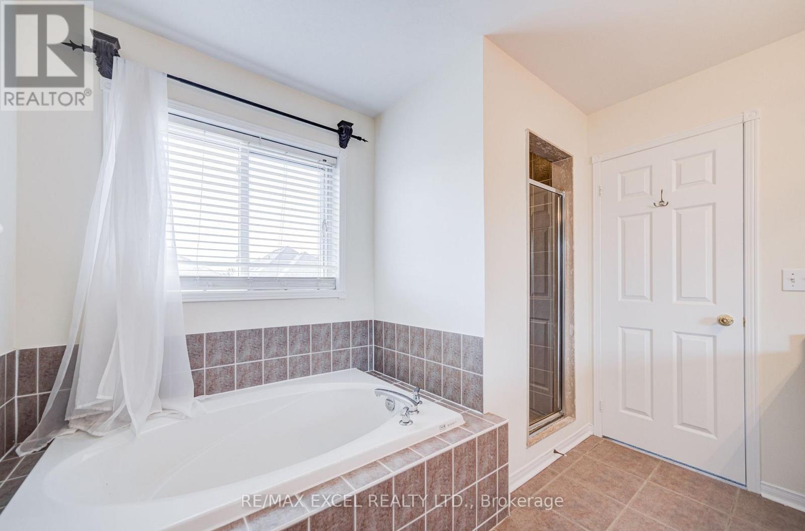 43 Beaumaris Crescent, Whitby, Ontario  L1M 2H3 - Photo 31 - E13606658