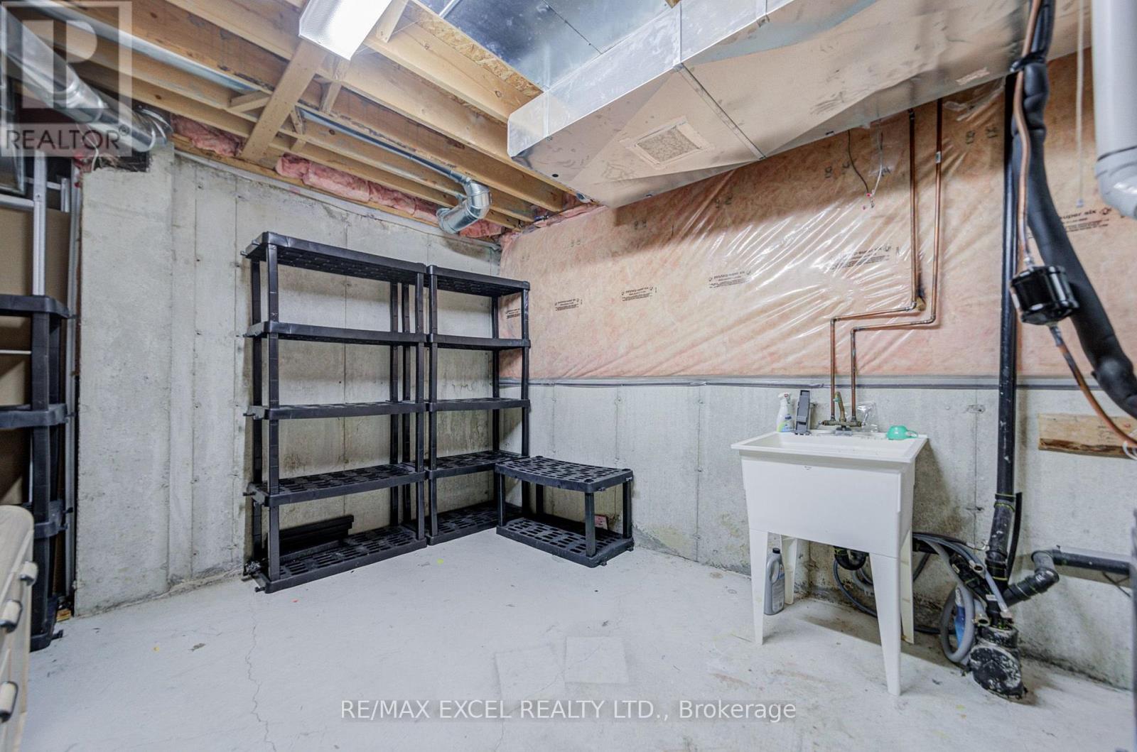 43 Beaumaris Crescent, Whitby, Ontario  L1M 2H3 - Photo 47 - E13606658