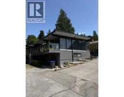 5350 BENNER ROAD, Sechelt, British Columbia