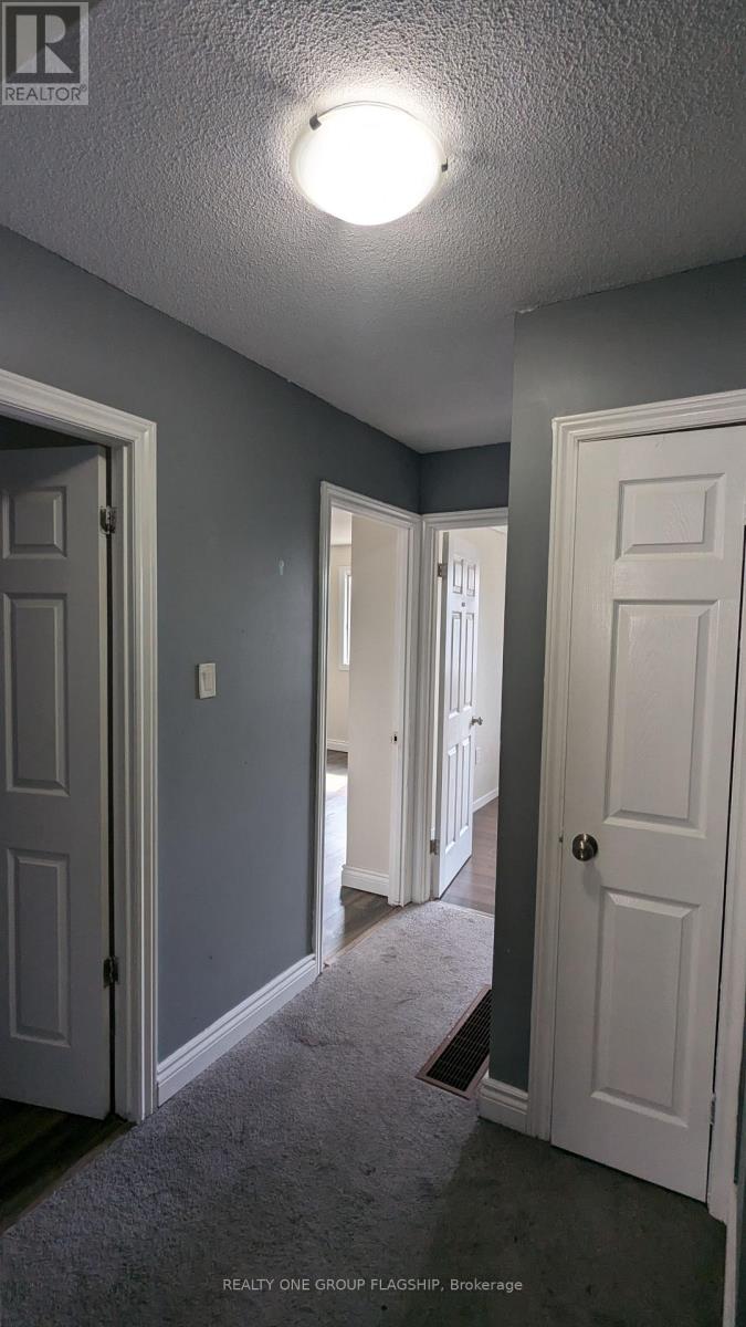 Upper - 7 Greening Avenue, Hamilton, Ontario  L8E 3Z8 - Photo 12 - X13606656