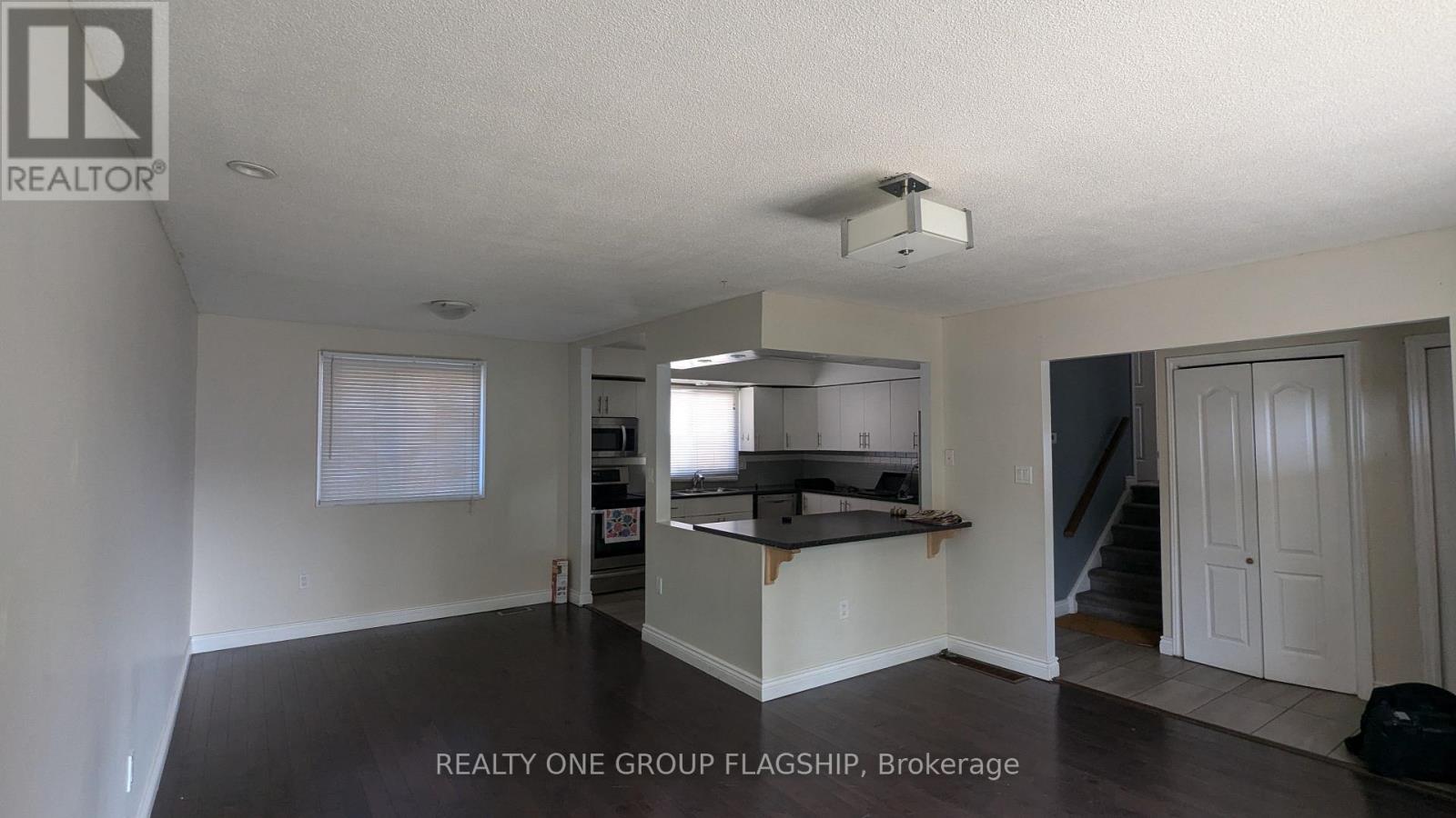 Upper - 7 Greening Avenue, Hamilton, Ontario  L8E 3Z8 - Photo 6 - X13606656