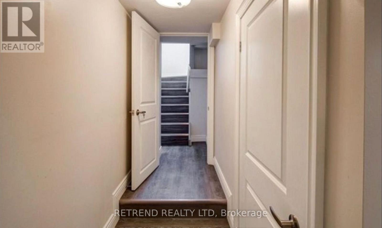 Bxmt - 892 Palmerston Avenue, Toronto, Ontario M6G 2S2 - Photo 12 - C13606670