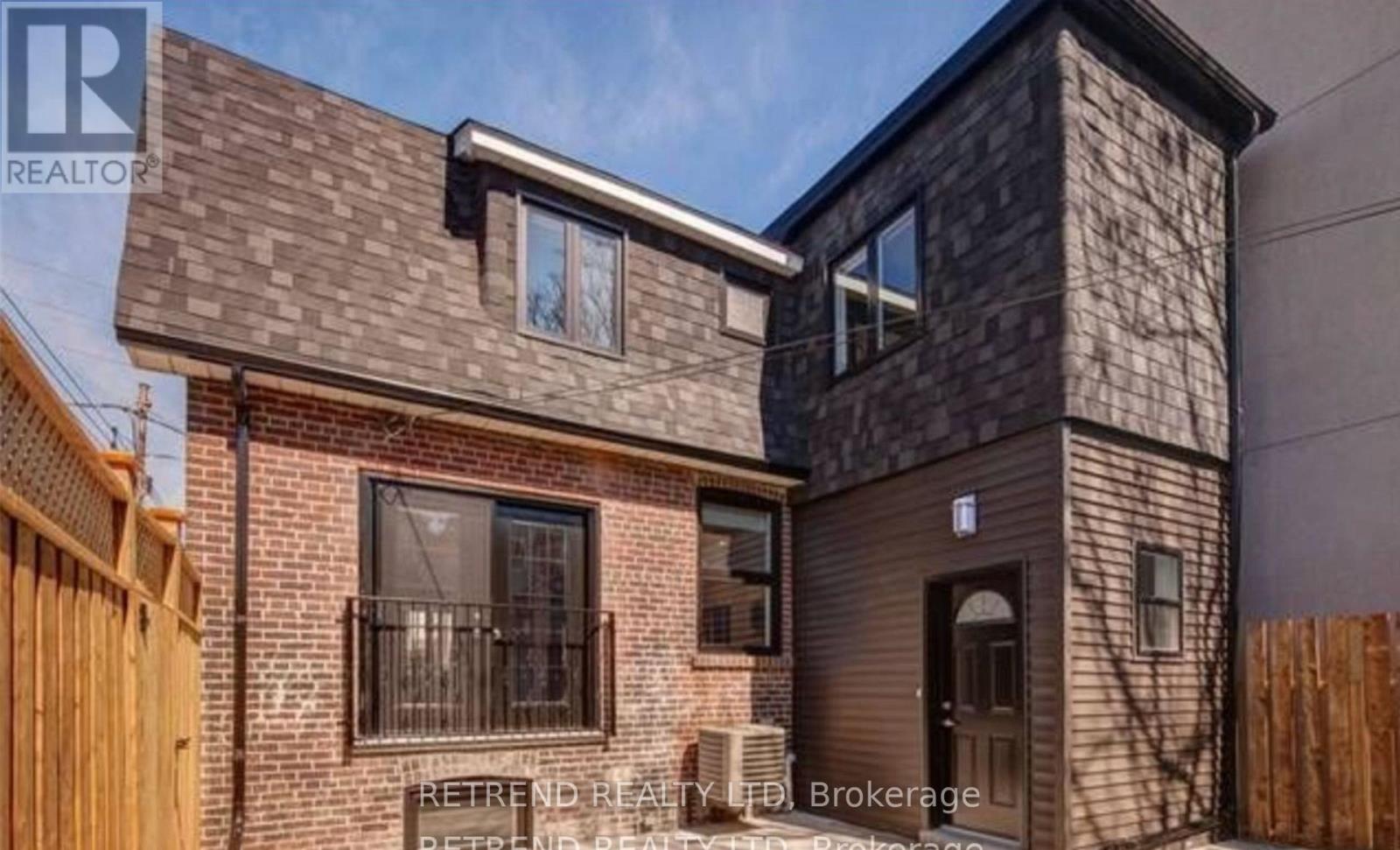 Bxmt - 892 Palmerston Avenue, Toronto, Ontario M6G 2S2 - Photo 15 - C13606670