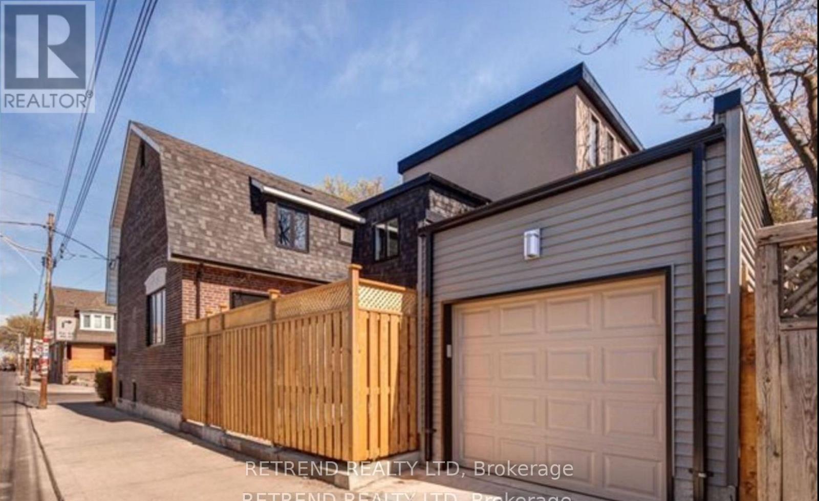 Bxmt - 892 Palmerston Avenue, Toronto, Ontario M6G 2S2 - Photo 16 - C13606670