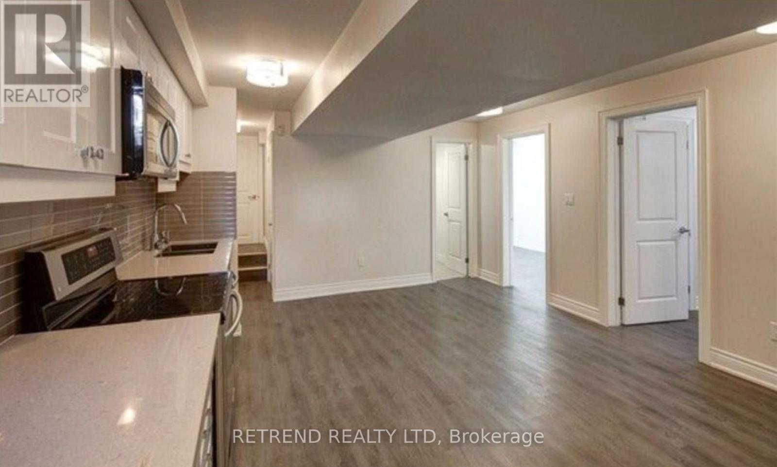 Bxmt - 892 Palmerston Avenue, Toronto, Ontario M6G 2S2 - Photo 6 - C13606670