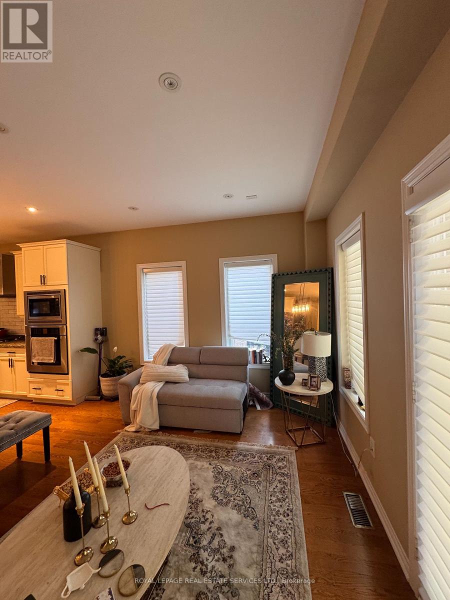 2307 Wuthering Heights Way, Oakville, Ontario  L6M 0E7 - Photo 10 - W13606702