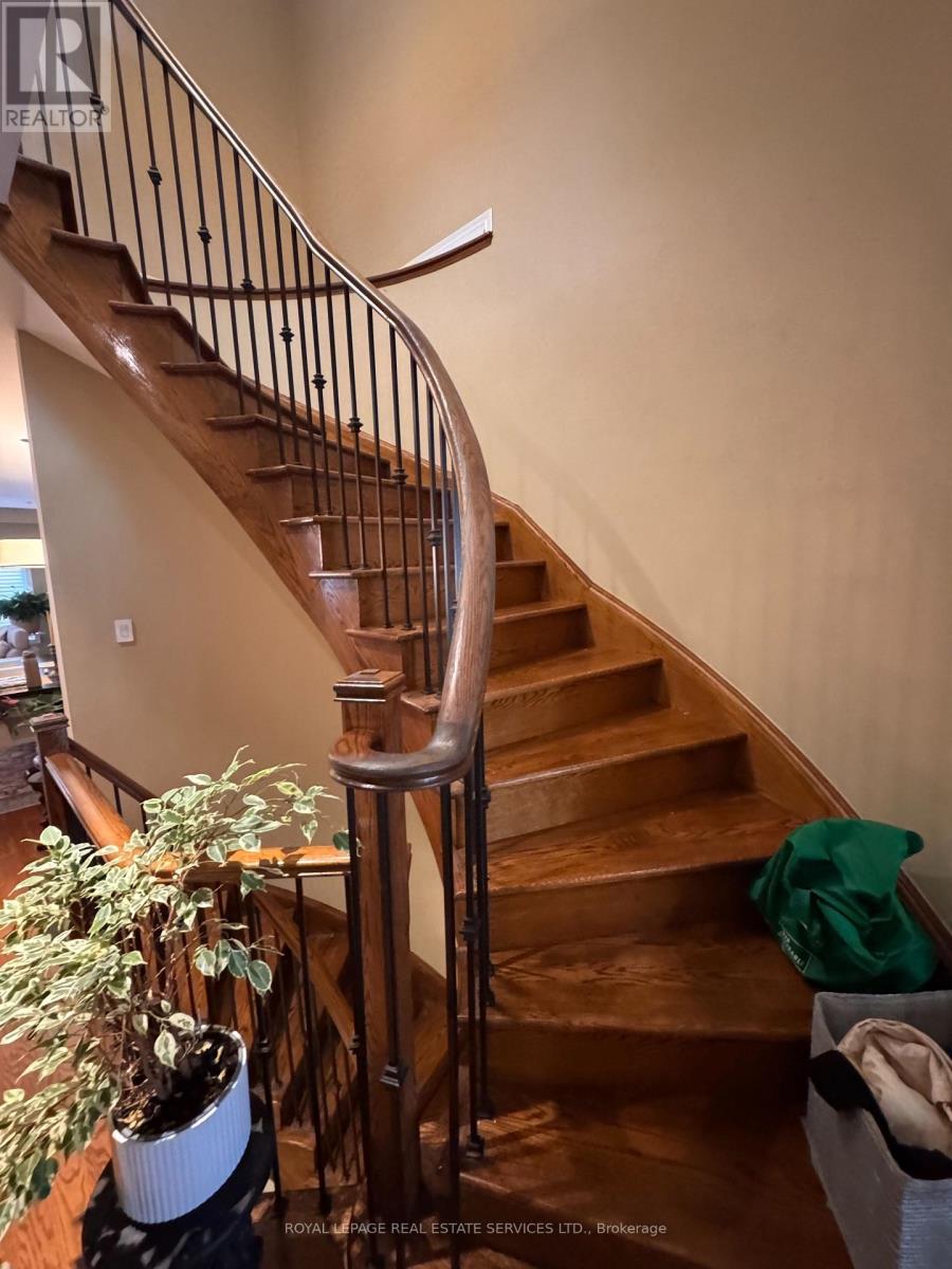 2307 Wuthering Heights Way, Oakville, Ontario  L6M 0E7 - Photo 16 - W13606702