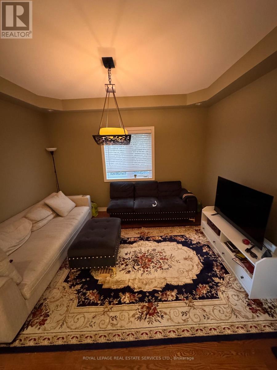2307 Wuthering Heights Way, Oakville, Ontario  L6M 0E7 - Photo 6 - W13606702