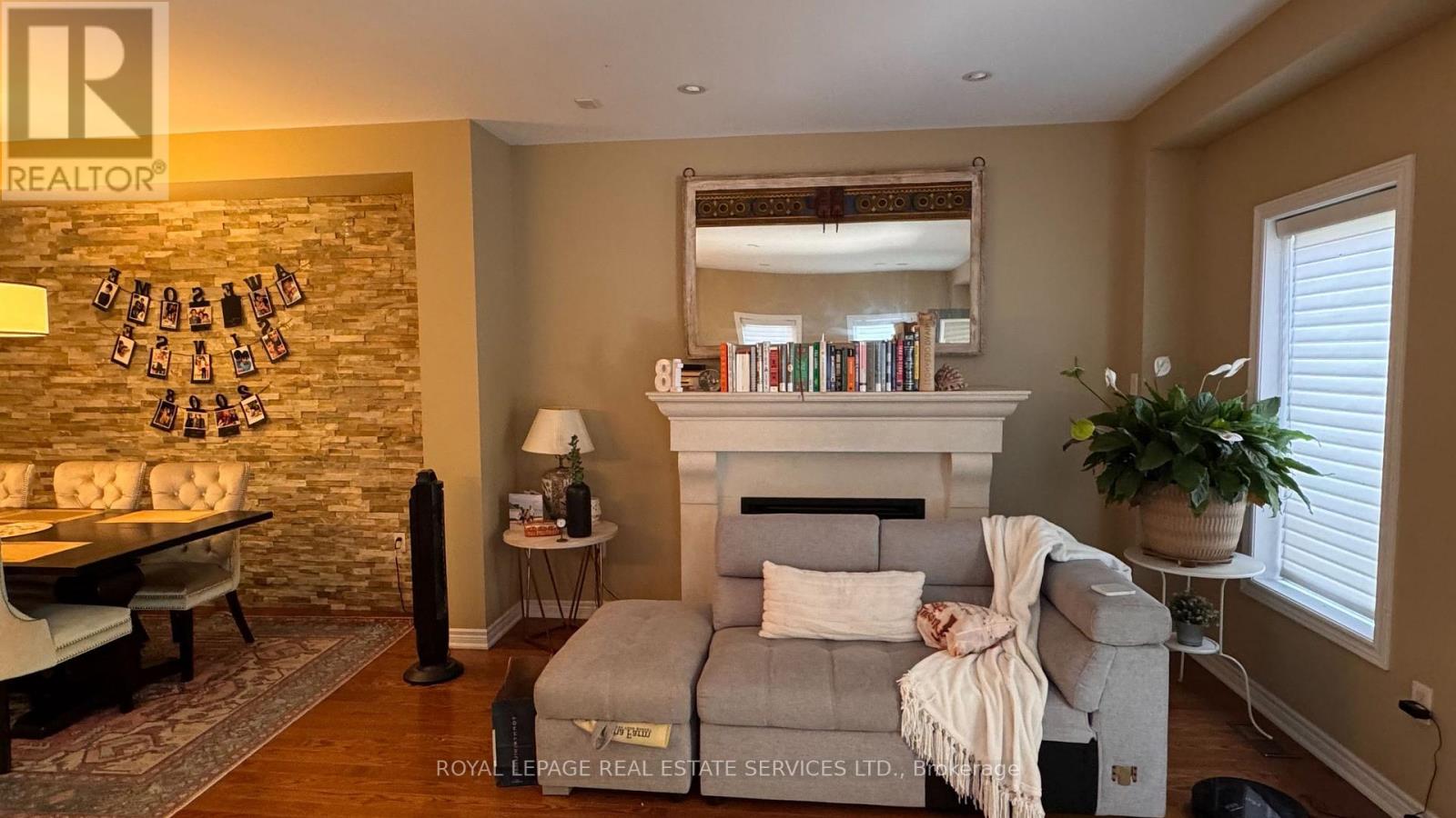 2307 Wuthering Heights Way, Oakville, Ontario  L6M 0E7 - Photo 9 - W13606702