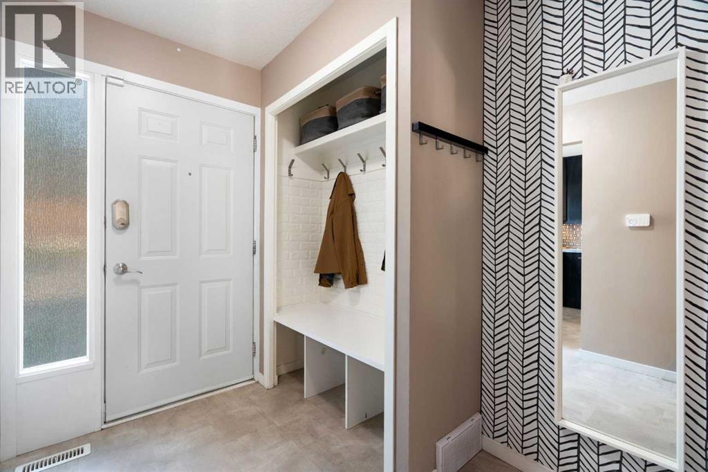 90, 330 Canterbury Drive SW, Calgary, Alberta T2W 1H6 - Photo 32 - A2328774