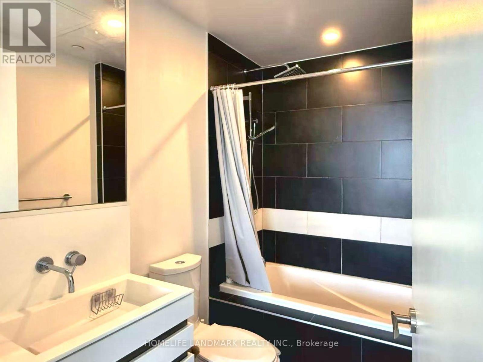 2202 - 197 Yonge Street, Toronto, Ontario  M5B 1M4 - Photo 12 - C13435448