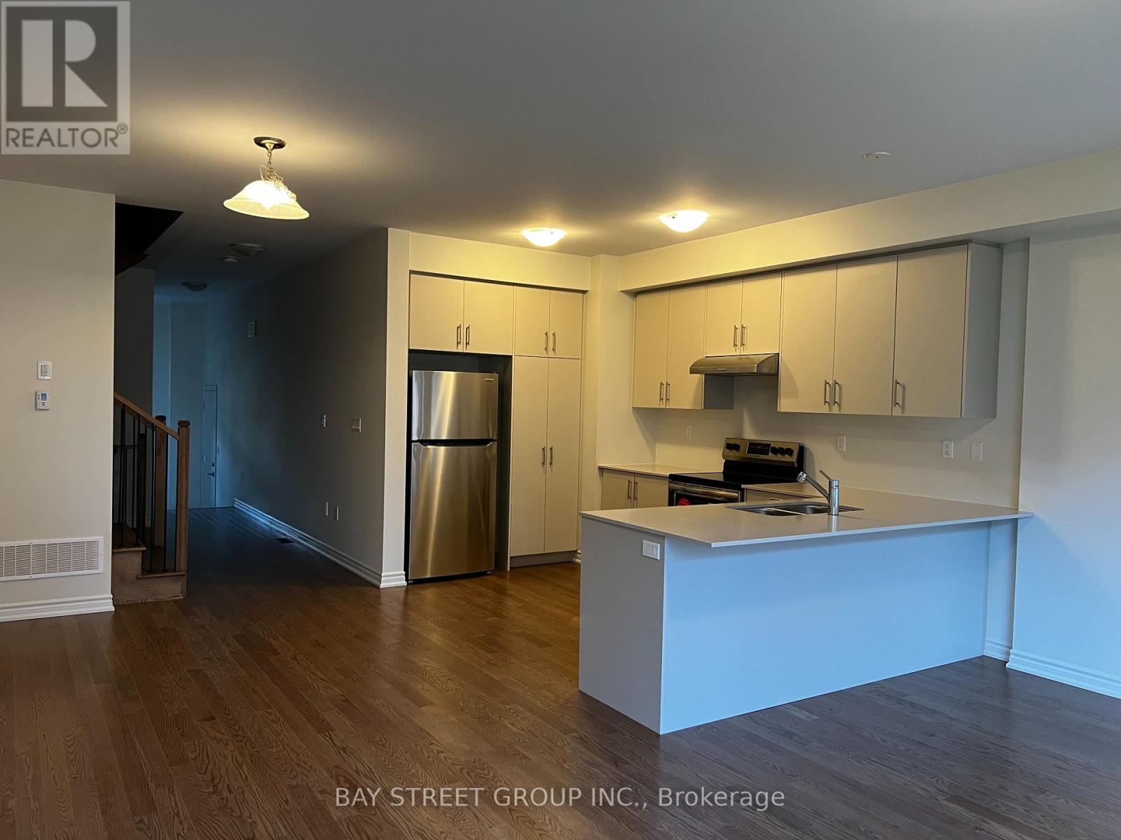 603 Boyd Lane, Milton, Ontario  L9E 1T9 - Photo 2 - W13606768