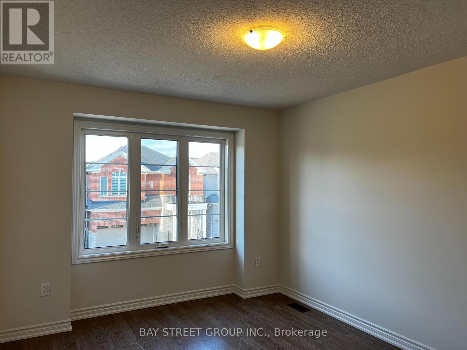 603 Boyd Lane, Milton, Ontario  L9E 1T9 - Photo 6 - W13606768