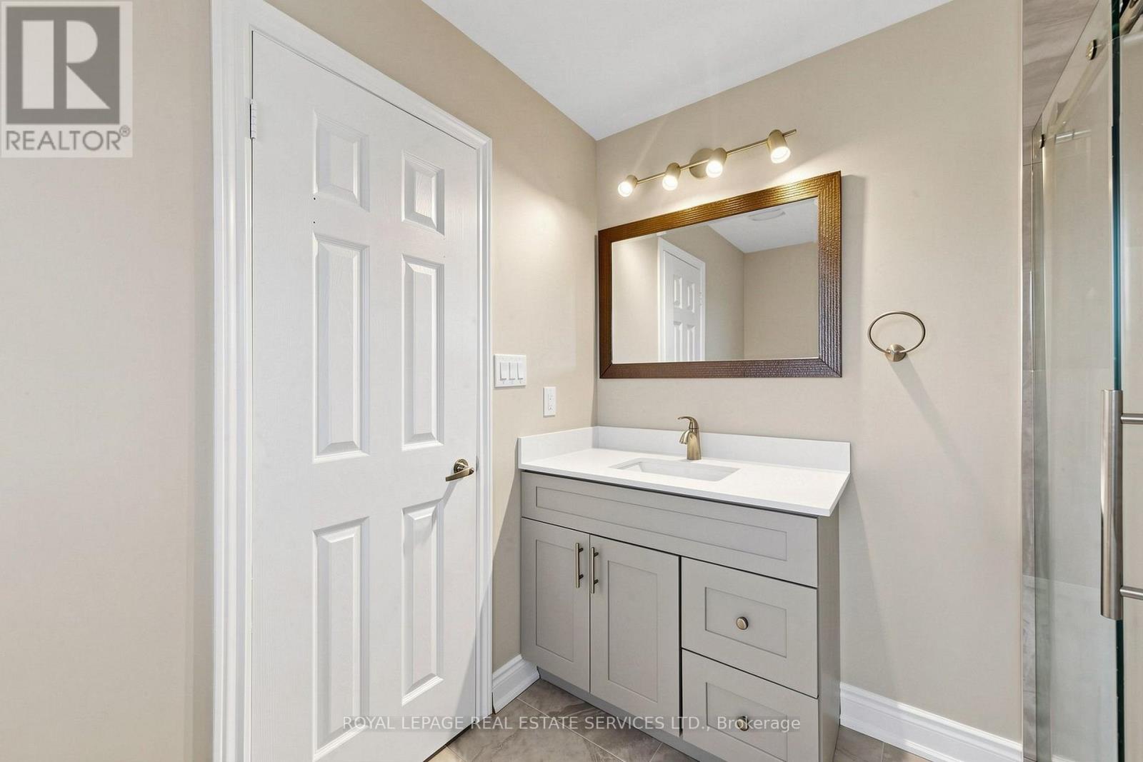 5837 Rainberry Drive, Mississauga, Ontario  L5M 6S2 - Photo 20 - W13606792