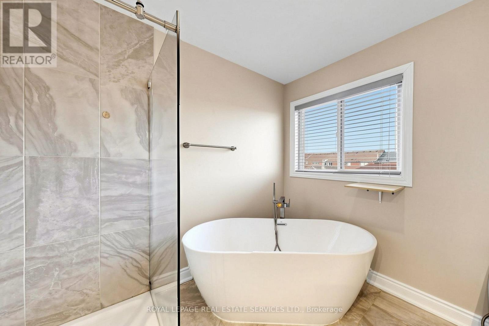 5837 Rainberry Drive, Mississauga, Ontario  L5M 6S2 - Photo 21 - W13606792