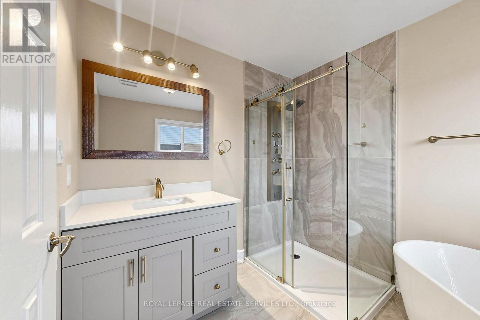 5837 Rainberry Drive, Mississauga, Ontario  L5M 6S2 - Photo 22 - W13606792
