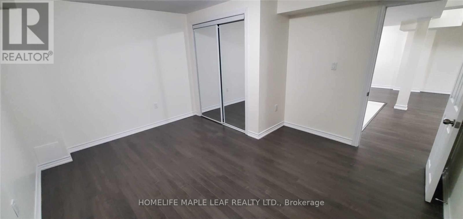 5 Gallucci Crescent, Brampton, Ontario  L6P 1R3 - Photo 5 - W13606808