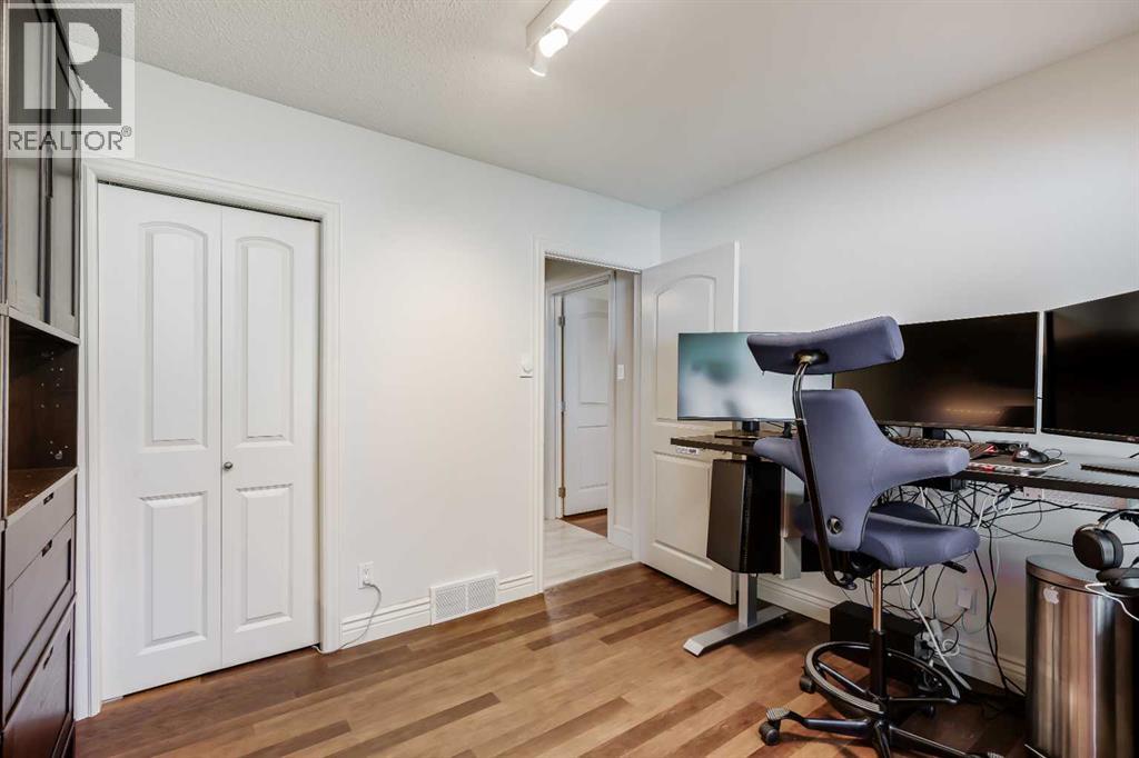 10907 Willowfern Drive SE, Calgary, Alberta T2J 1R6 - Photo 15 - A2329538