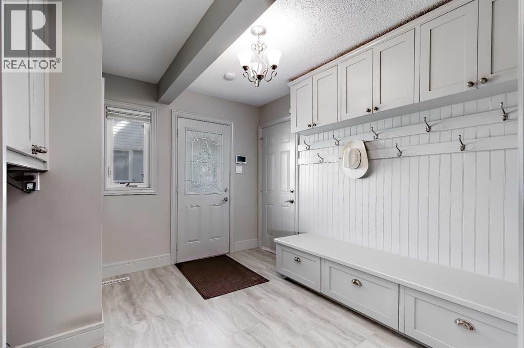 10907 Willowfern Drive SE, Calgary, Alberta T2J 1R6 - Photo 17 - A2329538