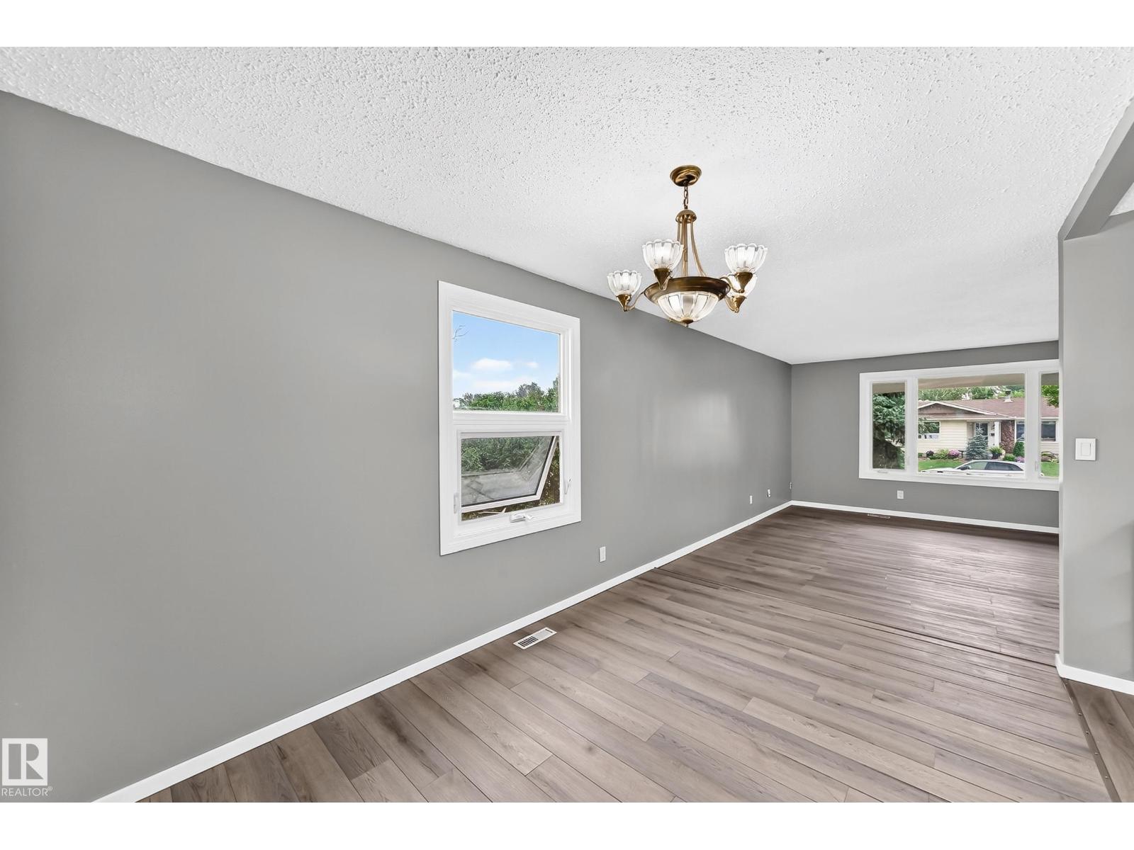 1169 72 St NW, Edmonton, Alberta  T6K 3L7 - Photo 20 - E4500158
