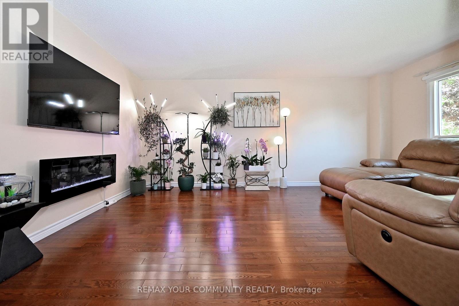 48 Haskell Crescent, Aurora, Ontario L4G 5T3 - Photo 7 - N13518586