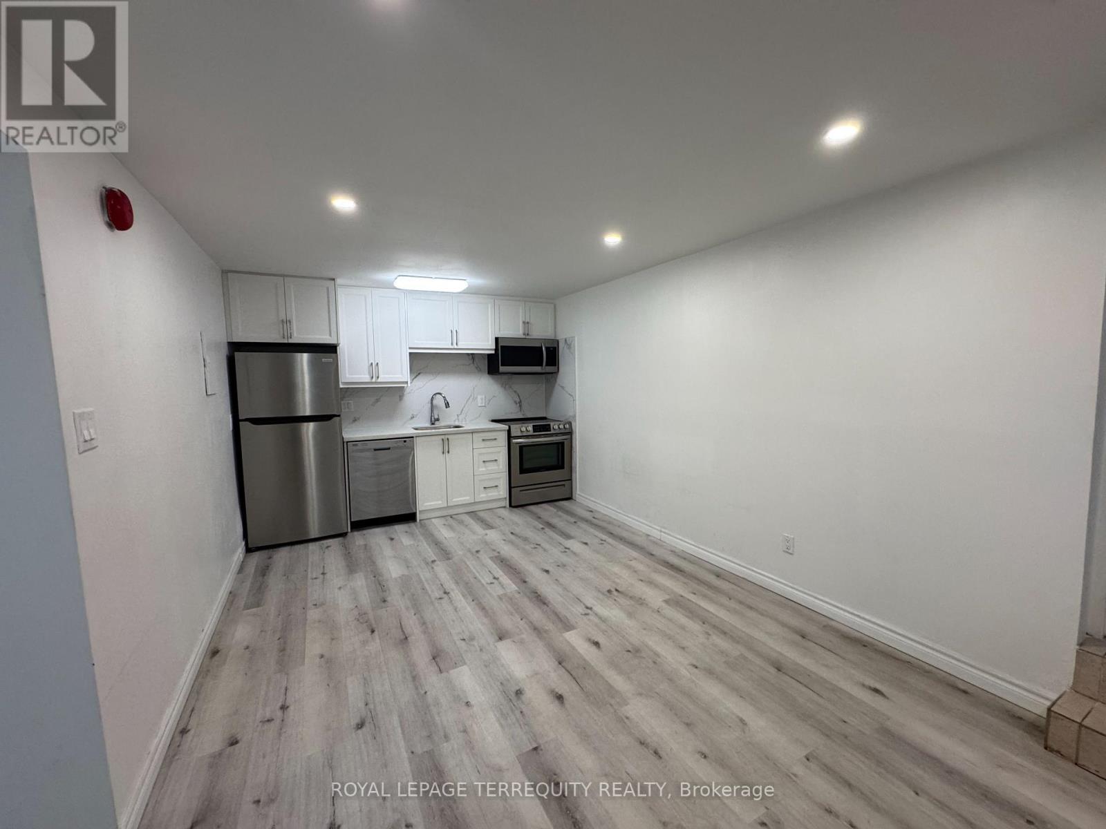 UNIT 3 - 118 CHRISTIE STREET, Toronto, Ontario