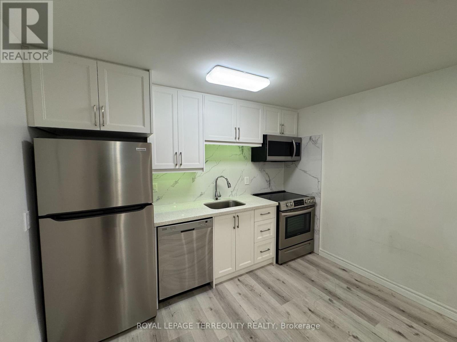 Unit 3 - 118 Christie Street, Toronto, Ontario M6G 3B2 - Photo 3 - W13604772