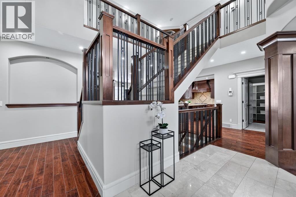 52 Wentworth Crescent SW, Calgary, Alberta  T3H 0H1 - Photo 4 - A2298432