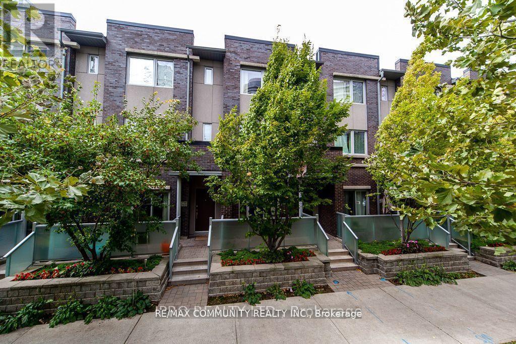 Th51 - 315 Village Green Square Street, Toronto, Ontario  M1S 0L2 - Photo 1 - E13606854