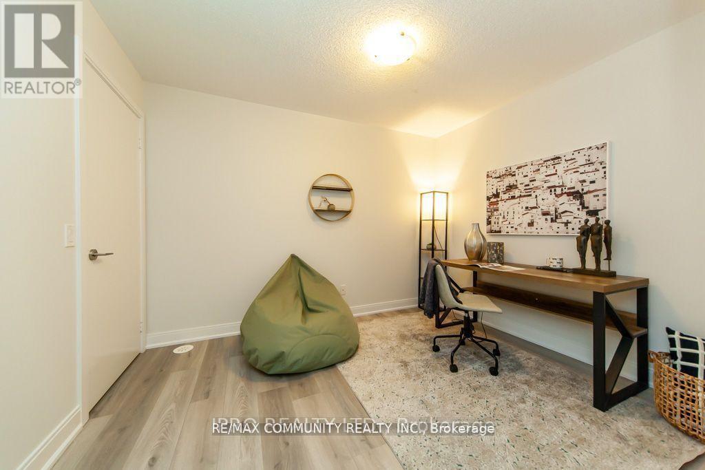 Th51 - 315 Village Green Square Street, Toronto, Ontario  M1S 0L2 - Photo 18 - E13606854