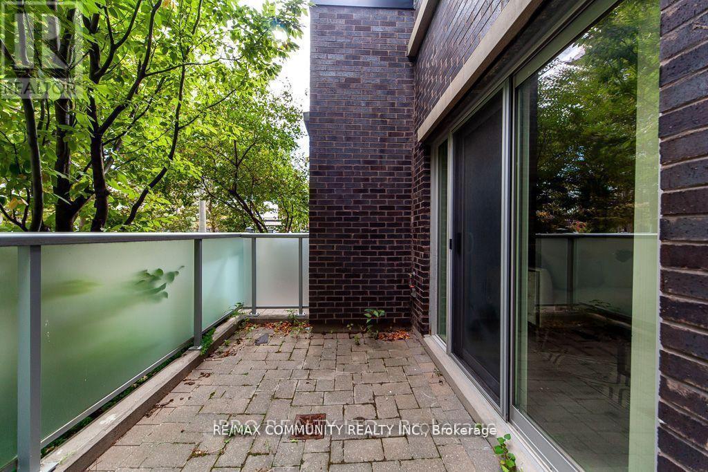 Th51 - 315 Village Green Square Street, Toronto, Ontario  M1S 0L2 - Photo 2 - E13606854