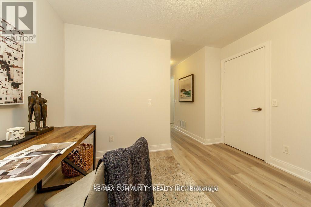 Th51 - 315 Village Green Square Street, Toronto, Ontario  M1S 0L2 - Photo 20 - E13606854