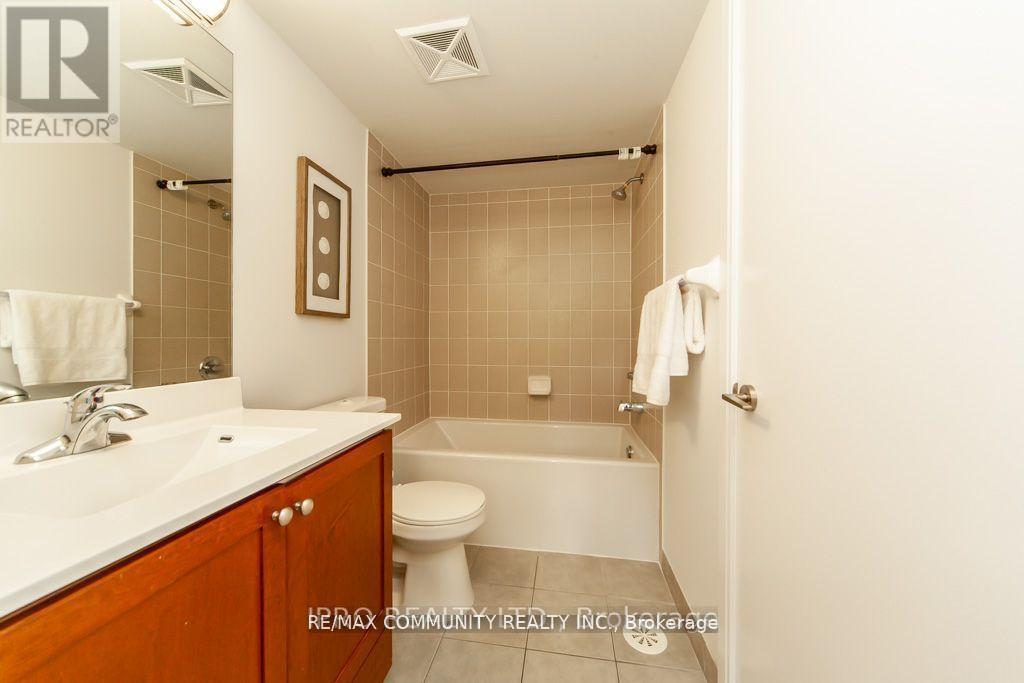 Th51 - 315 Village Green Square Street, Toronto, Ontario  M1S 0L2 - Photo 27 - E13606854
