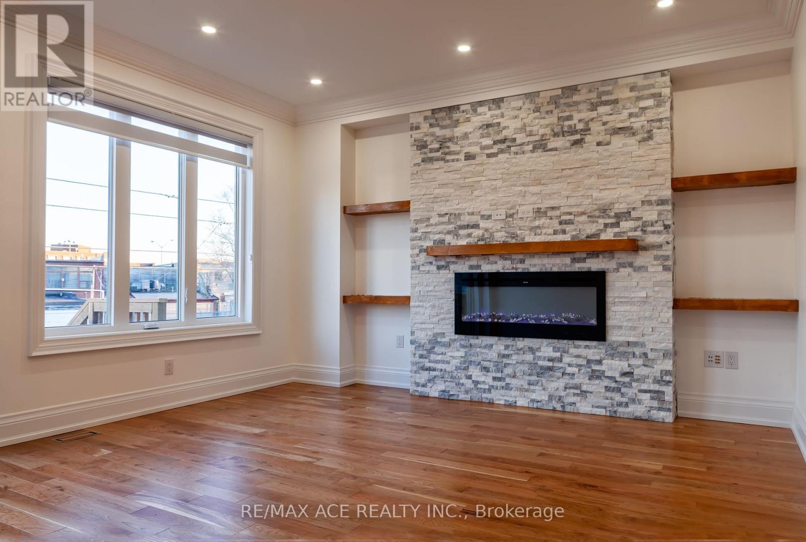 229b Mcintosh Street, Toronto, Ontario  M1N 3Z2 - Photo 3 - E13606860