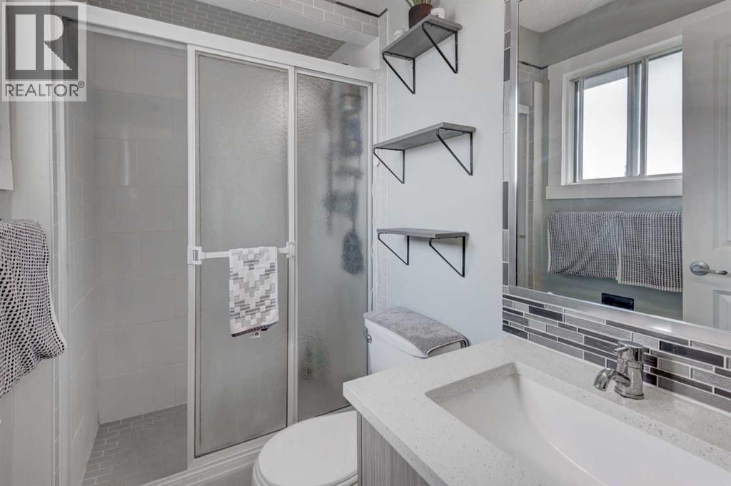 304 Shawcliffe Circle SW, Calgary, Alberta  T2Y 1A4 - Photo 17 - A2325136