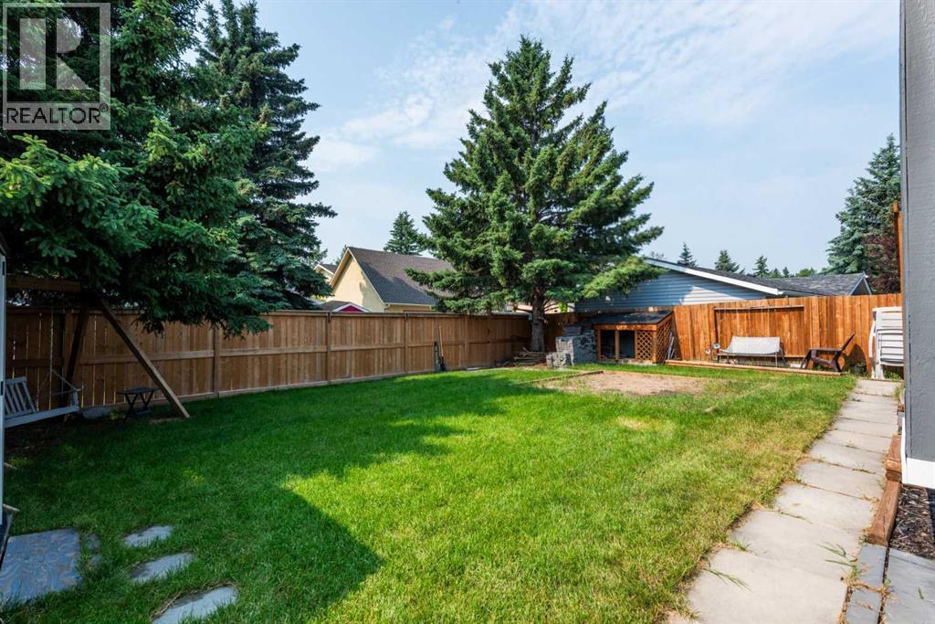 304 Shawcliffe Circle SW, Calgary, Alberta  T2Y 1A4 - Photo 30 - A2325136