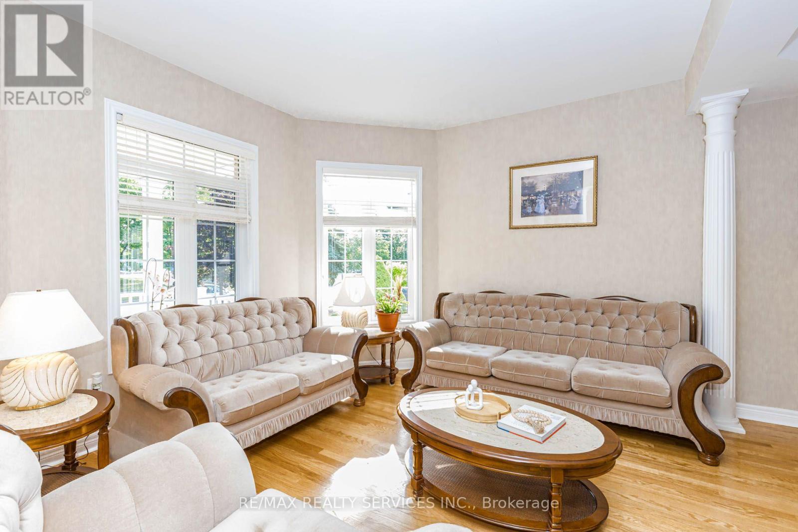 128 Valleywood Boulevard, Caledon, Ontario  L7C 1B3 - Photo 7 - W13606864