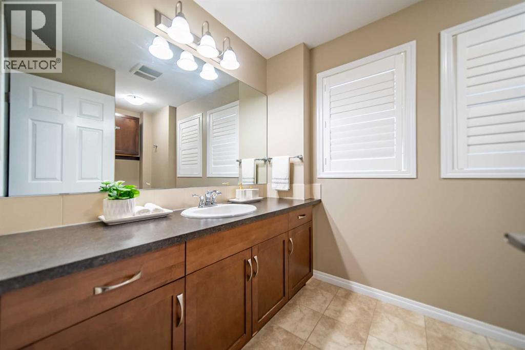 503 Windbrook Heights SW, Airdrie, Alberta  T4B 3X2 - Photo 30 - A2327431