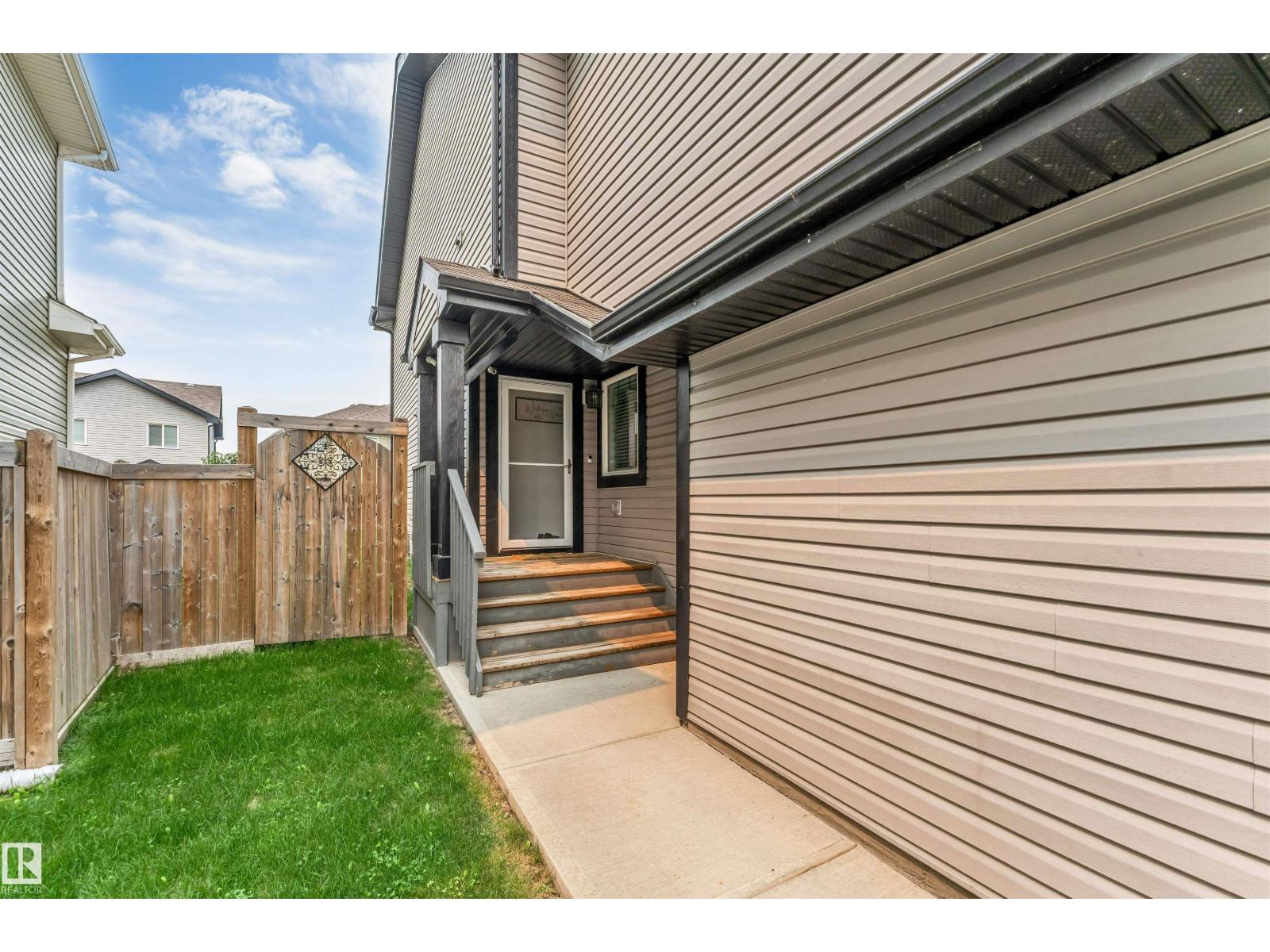 61 Springwood Wy, Spruce Grove, Alberta  T7X 0L4 - Photo 4 - E4500812