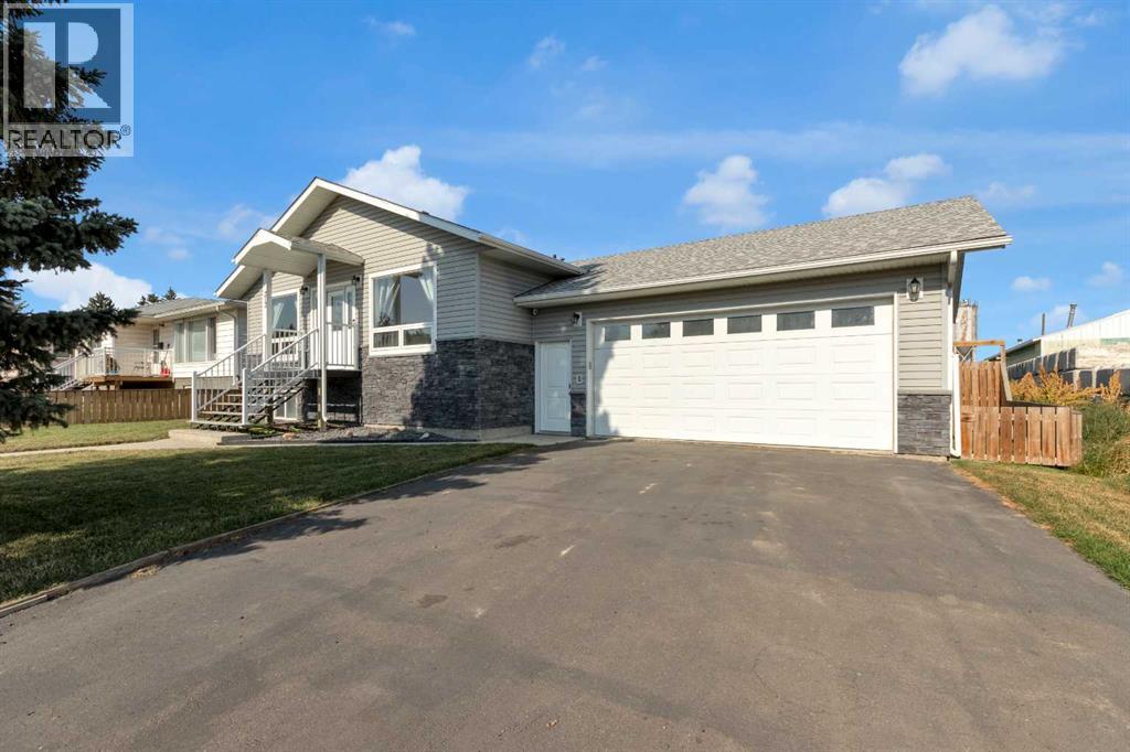 212 3 Street N, Vulcan, Alberta  T0L 2B0 - Photo 3 - A2312488